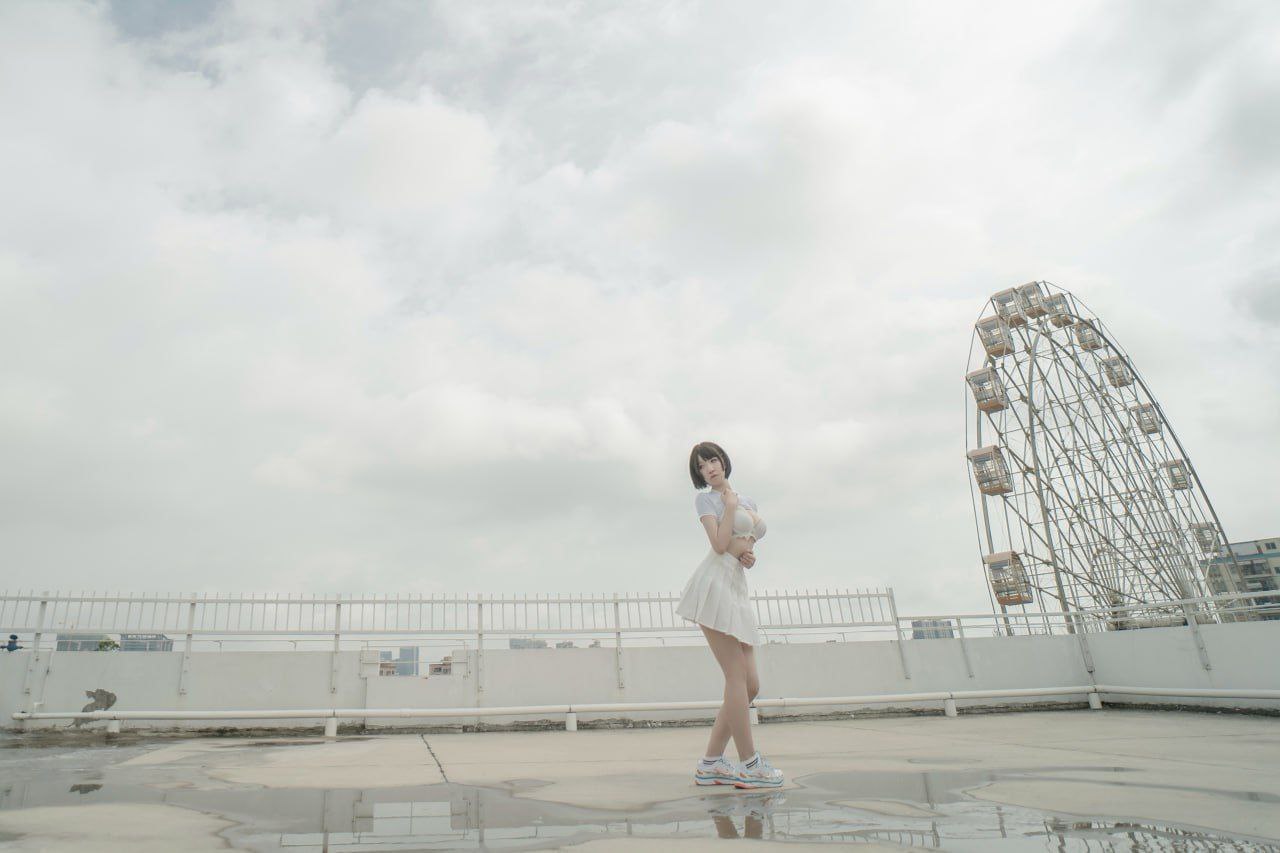 付费图片-No.01-天台少女[82P]