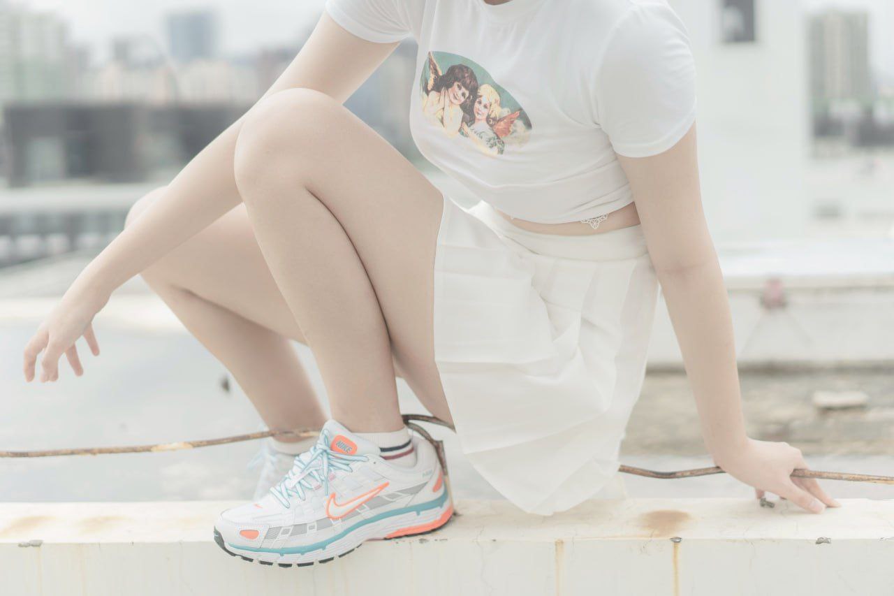 付费图片-No.01-天台少女[82P]